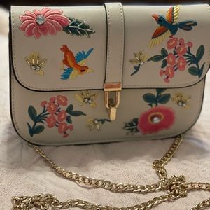 Embroidered Top shop cross body purse!